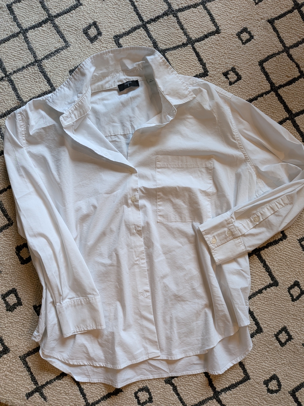 Tahari White Long-Sleeve Casual Button-Down Shirt